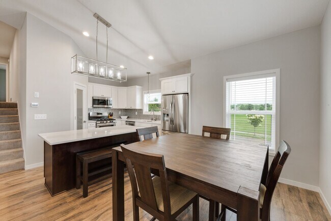Foto del edificio - 2762 Clover Ridge Dr