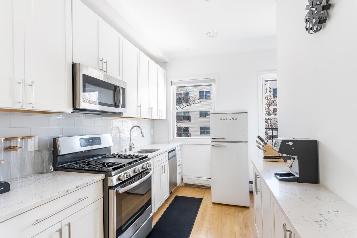 Foto principal - 120 Monroe St