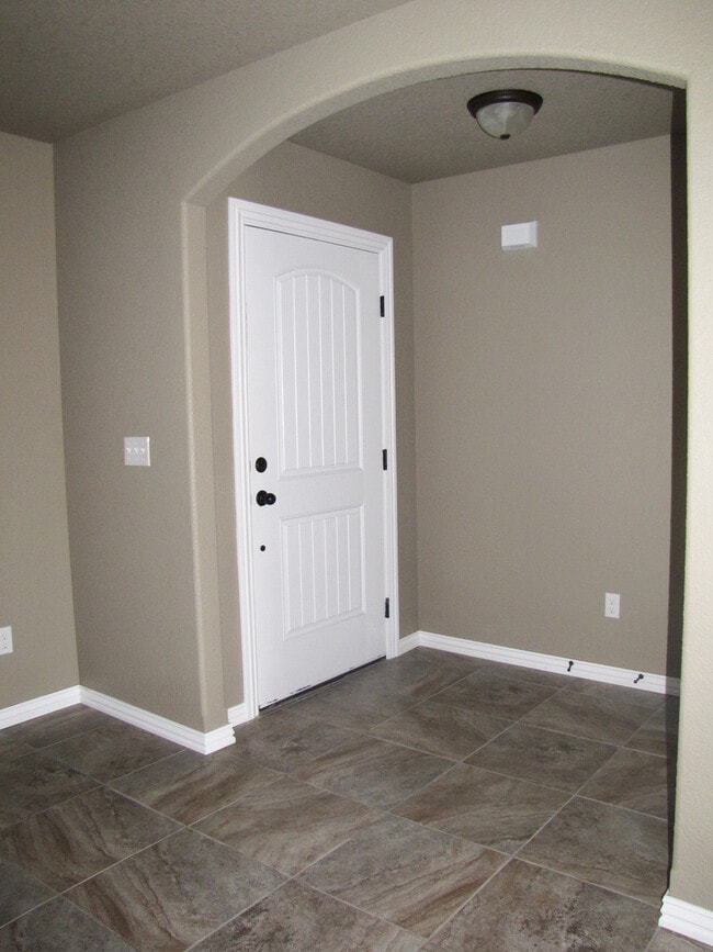 Building Photo - Very nice 3 Bedroom 2 bath in Prairie Grove!!