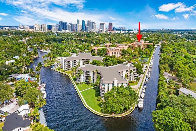 Building Photo - 1000 River Reach Dr