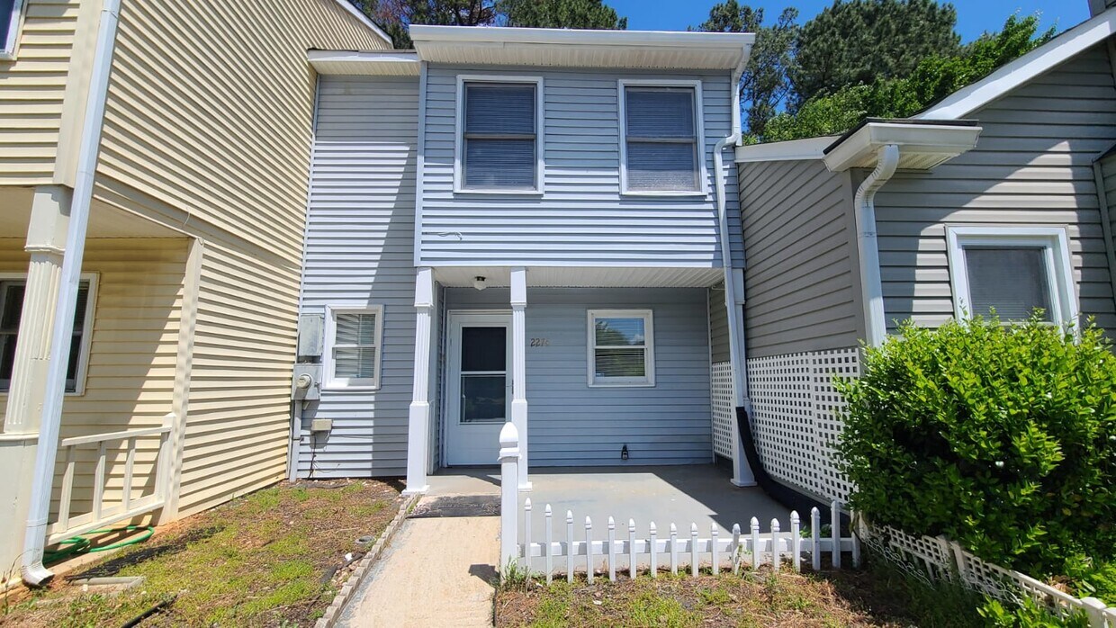 2274 Wellington Cir, Lithonia, GA 30058 Townhome Rentals in Lithonia