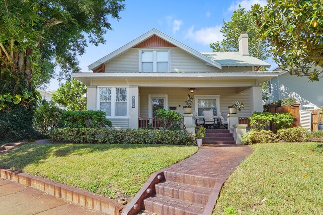 Foto del edificio - 1234 Beach Dr NE