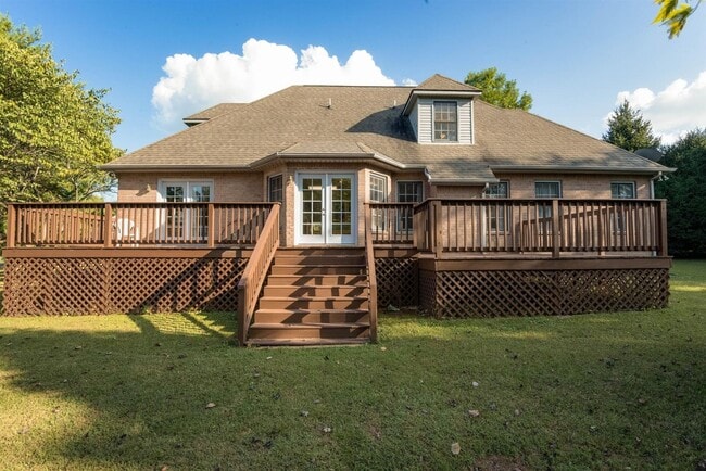 Foto del edificio - Super spacious 5 bedroom/3.5 bath home for...