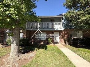 Building Photo - 3987 Oak Villa Cir