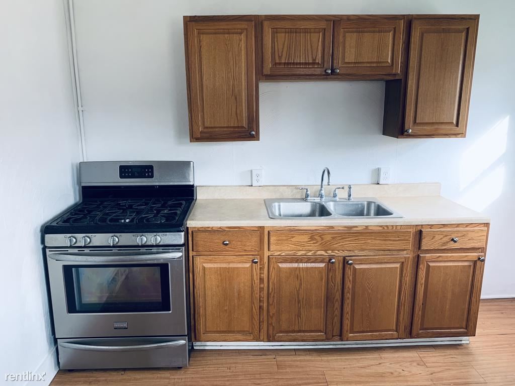 902 Idlewood Ave, Carnegie, PA 15106 Apartment for Rent in Carnegie