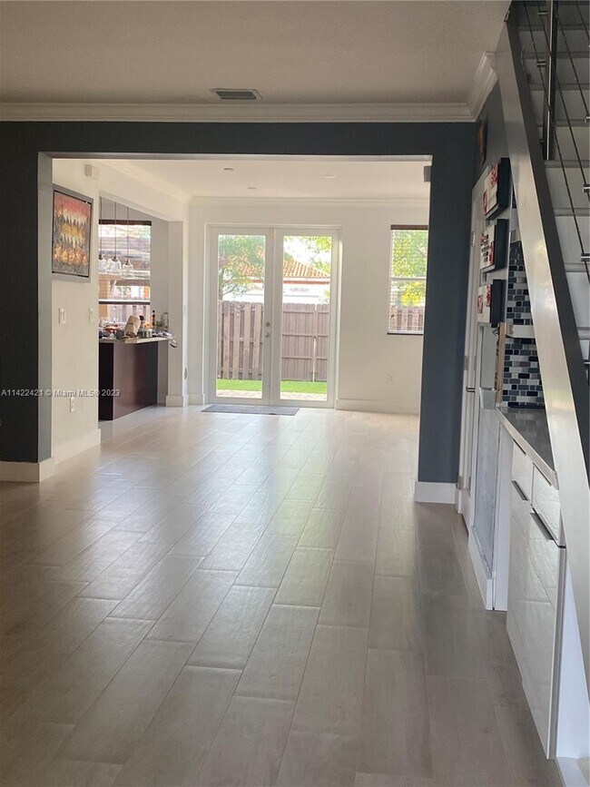Foto del edificio - 15213 SW 24th St