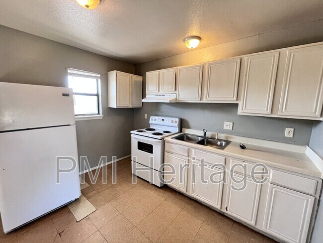 Foto del edificio - 813 E Huntsville Ave