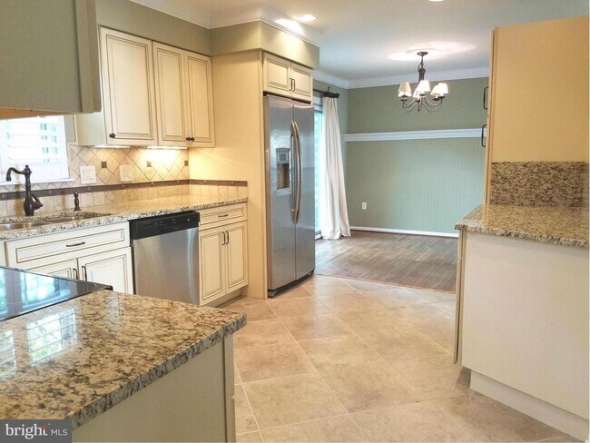 Foto del edificio - 10219 Marshall Pond Rd