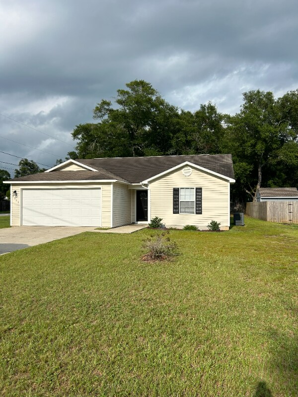 6059 Savannah Dr, Milton, FL 32570 House Rental in Milton, FL