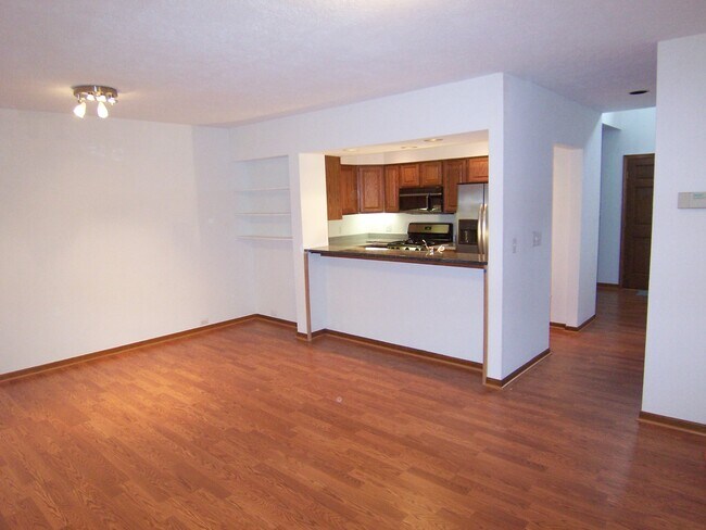 Foto del edificio - 3365 Bent Trail Dr