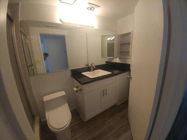 Baño 3 - 1150 Granville Ave