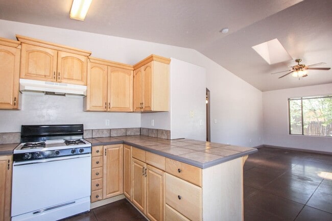 Foto del edificio - 202 Robinson Dr