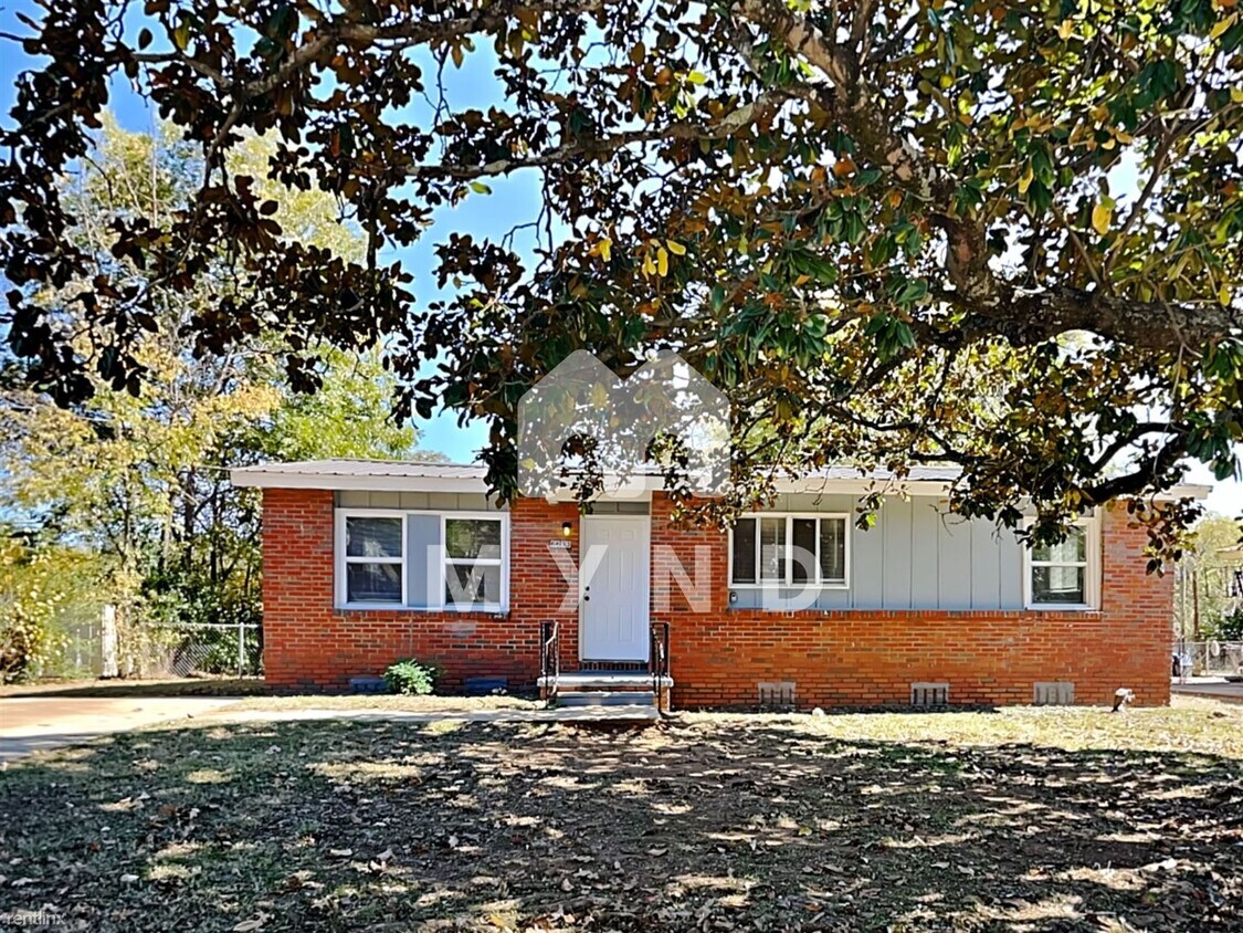 Primary Photo - 3 br, 1.5 bath House - 6633 Court M