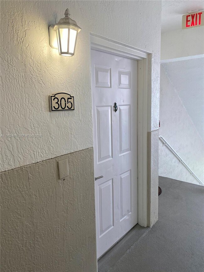 Building Photo - 11032 Legacy Dr