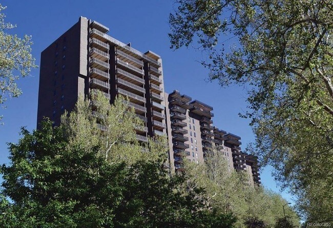 Building Photo - 450 S Marion Pkwy