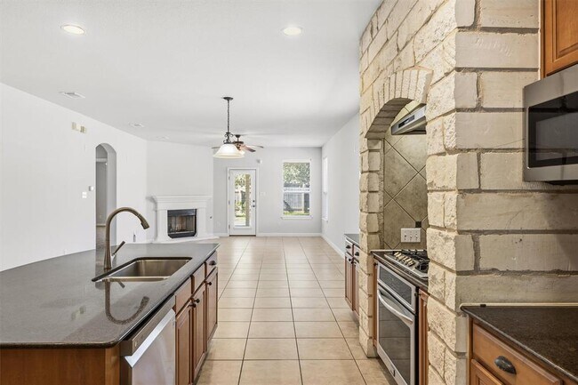 Foto del edificio - 101 Saddle Ridge Dr