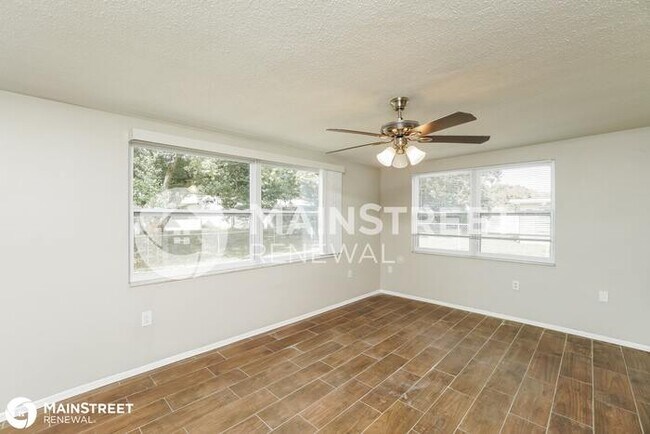 Foto del edificio - 10811 Manchester Rd, Port Richey, FL 34668