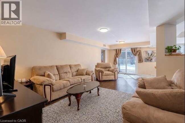 Building Photo - 7 Davidson Blvd