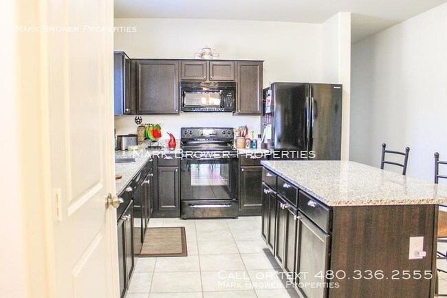Foto del edificio - 28724 N Black Pearl Rd