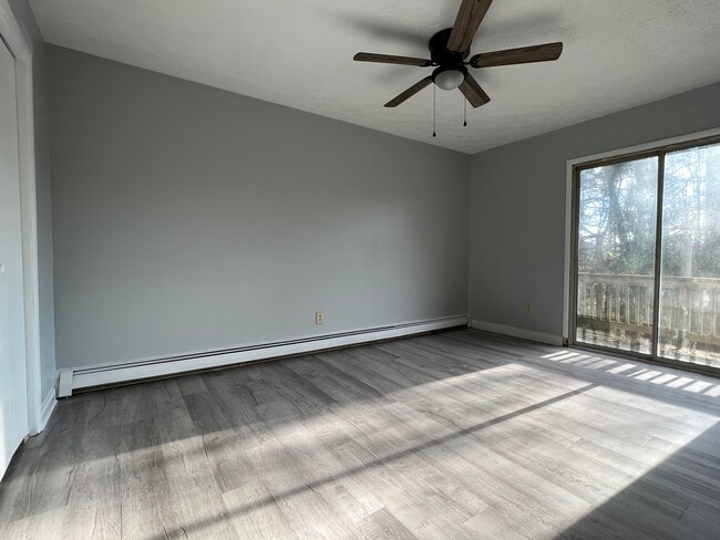 Building Photo - 15 Fairmor Dr