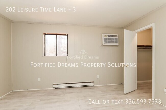 Foto del edificio - 202 Leisure Time Ln