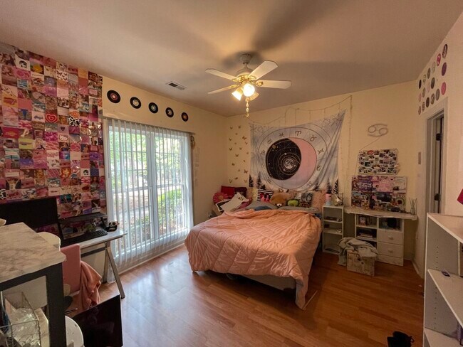 Building Photo - 2605 Broad Oaks Pl