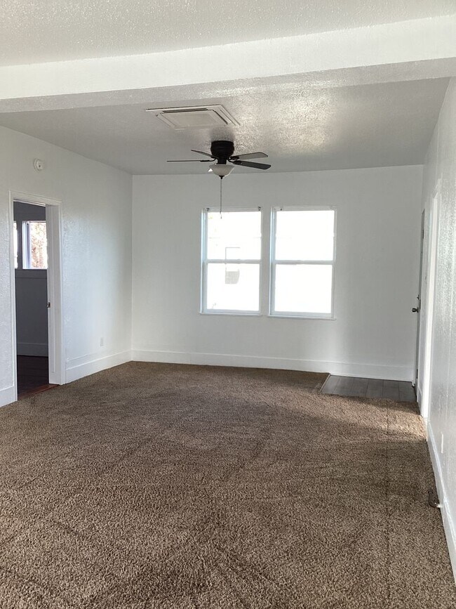 Foto del edificio - Rejuvenated 3 bed 1 bath!