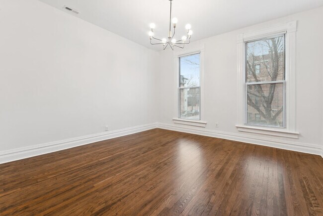 Foto del edificio - 1338 W Hollywood Ave