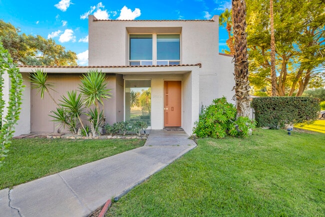 Building Photo - 2521 N Whitewater Club Dr