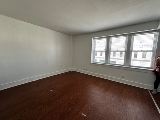 Foto del edificio - 23 S Dubuque St