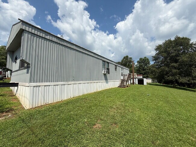 Foto del edificio - 2 Bedroom / 2 Bathroom Mobile Home in high...