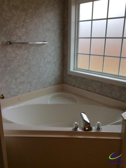 Building Photo - 218 Carrington Ln