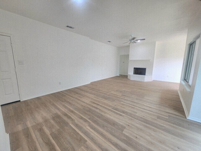Foto del edificio - 3/2/2 Fresh Remodel