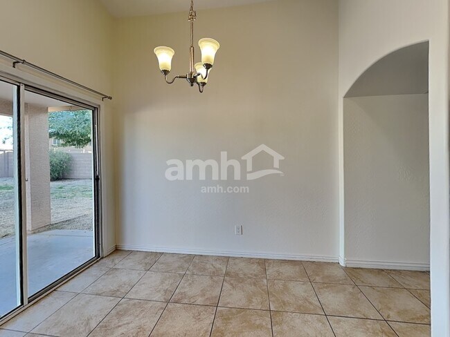 Foto del edificio - 31491 N Cactus Dr