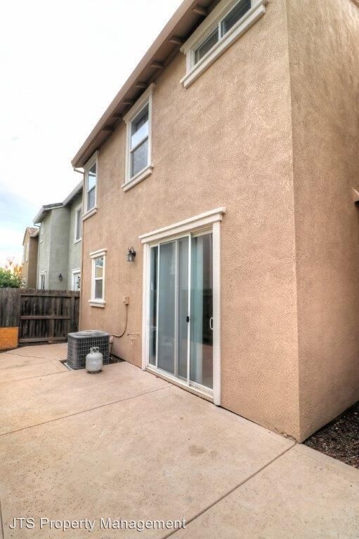 Foto del edificio - 2485 Huckleberry Cir