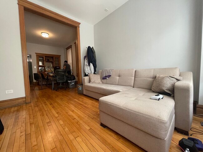 Foto del edificio - 1645 S Miller St