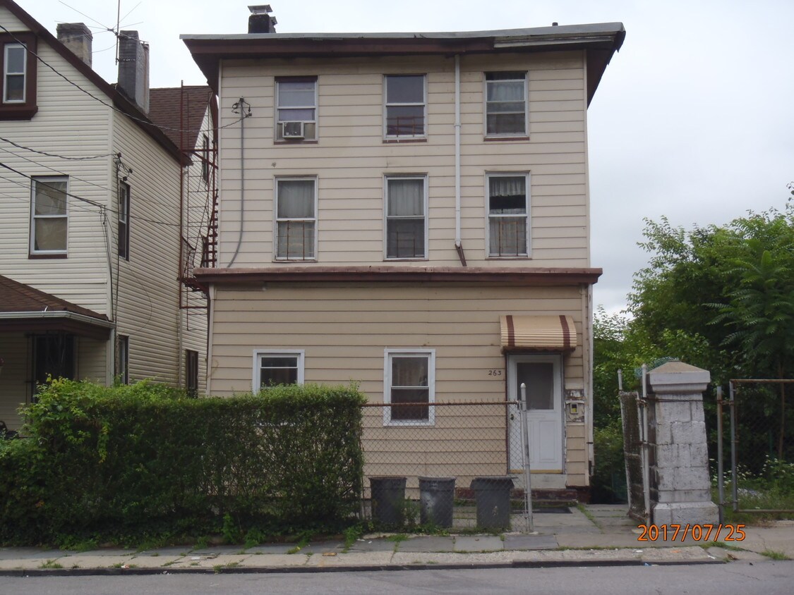 front of house - 263 Warburton Ave