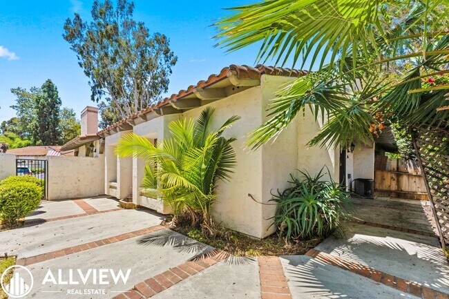 Foto del edificio - Charming San Juan Capistrano Home with Garage & Modern Amenities