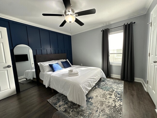 Foto del edificio - Room in House on Baker Terrace NW