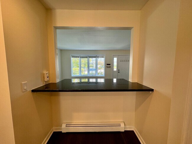 Foto del edificio - South Portland 3BD/2.5BA Parkway Pines Tow...