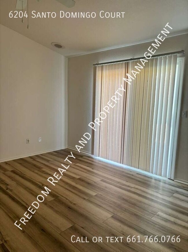 Foto del edificio - 6204 Santo Domingo Ct