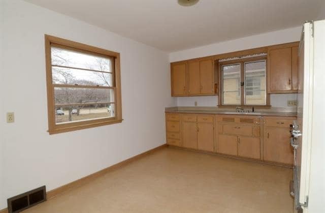 Building Photo - 529 W Olin Ave