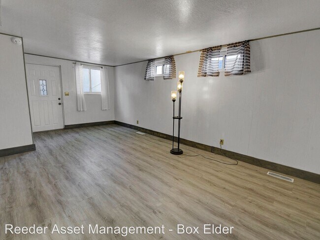 Foto del edificio - 125 E 100 N