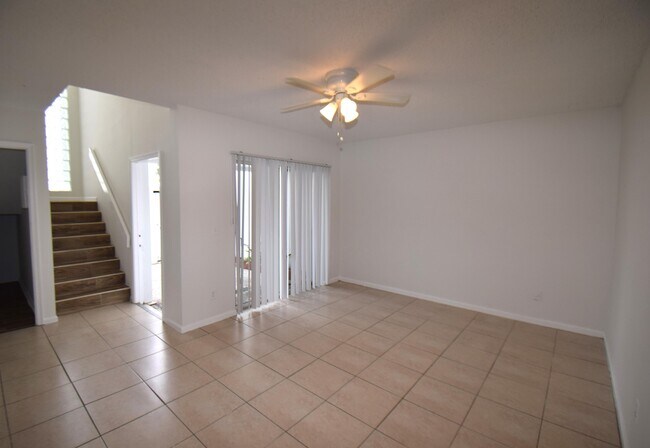 Building Photo - 5070 Elmhurst Rd