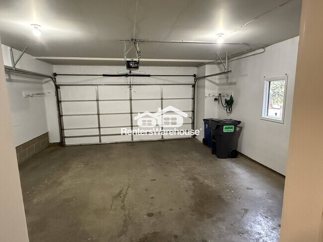 Foto del edificio - 7406 Cahill Rd