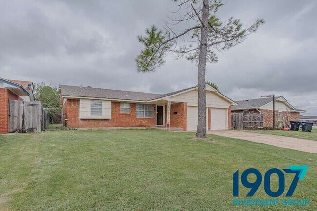 Foto del edificio - Charming 3-Bedroom Home in Moore with Spac...