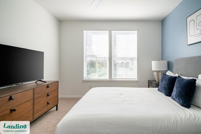 Building Photo - 100 Wilton Cir