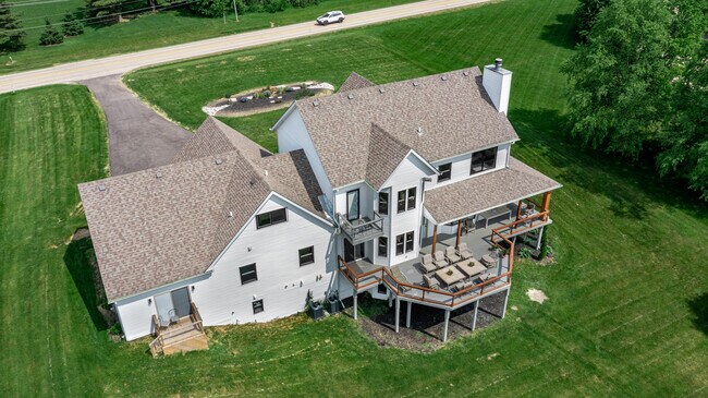 Building Photo - 10798 Shaw Rd
