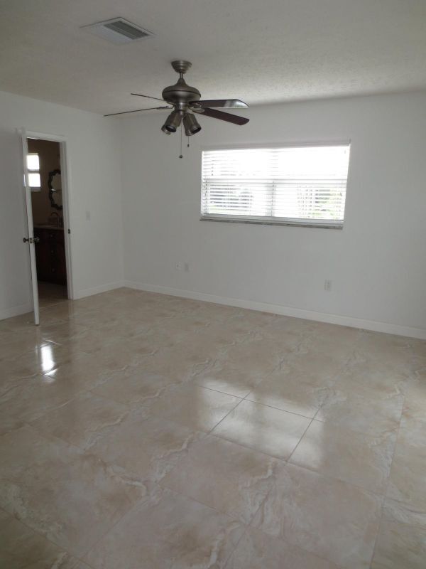 Foto del edificio - 1283 Anhinga Dr