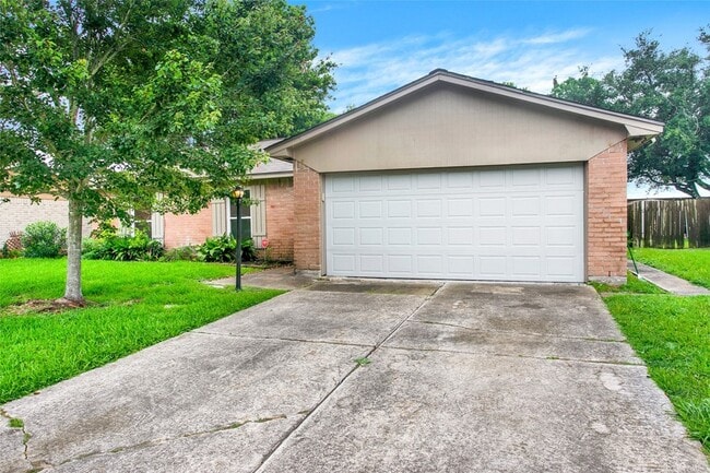 Building Photo - 6219 Silver Leaf Dr